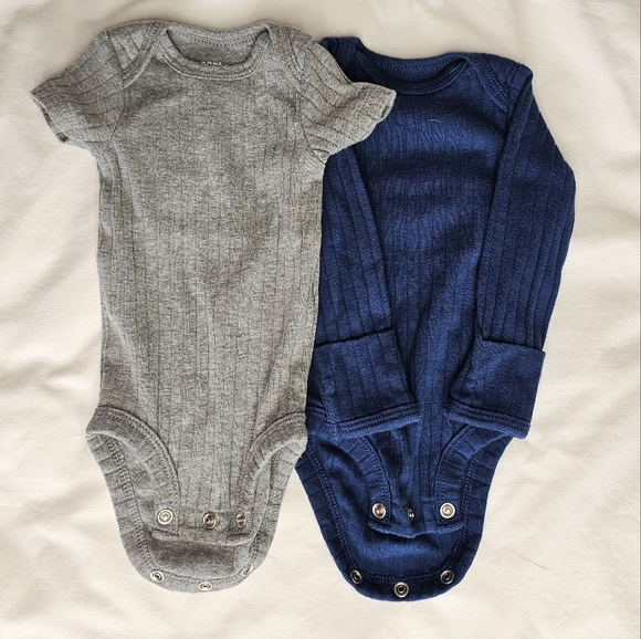 Onesie Set - Picture 1 of 2